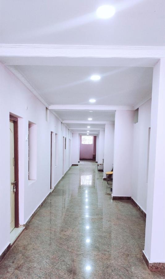 Mount View Residency Tiruttani Villa Thiruttani ภายนอก รูปภาพ
